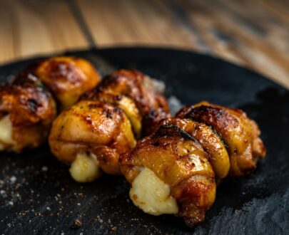 Chicken thighs stuffed with bacon and halloumi 450-499g N